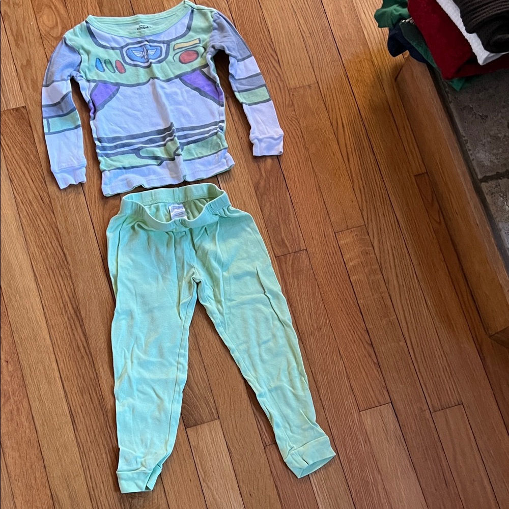 Disney Buzz Lightyear Kids Pajama Set - Green and White